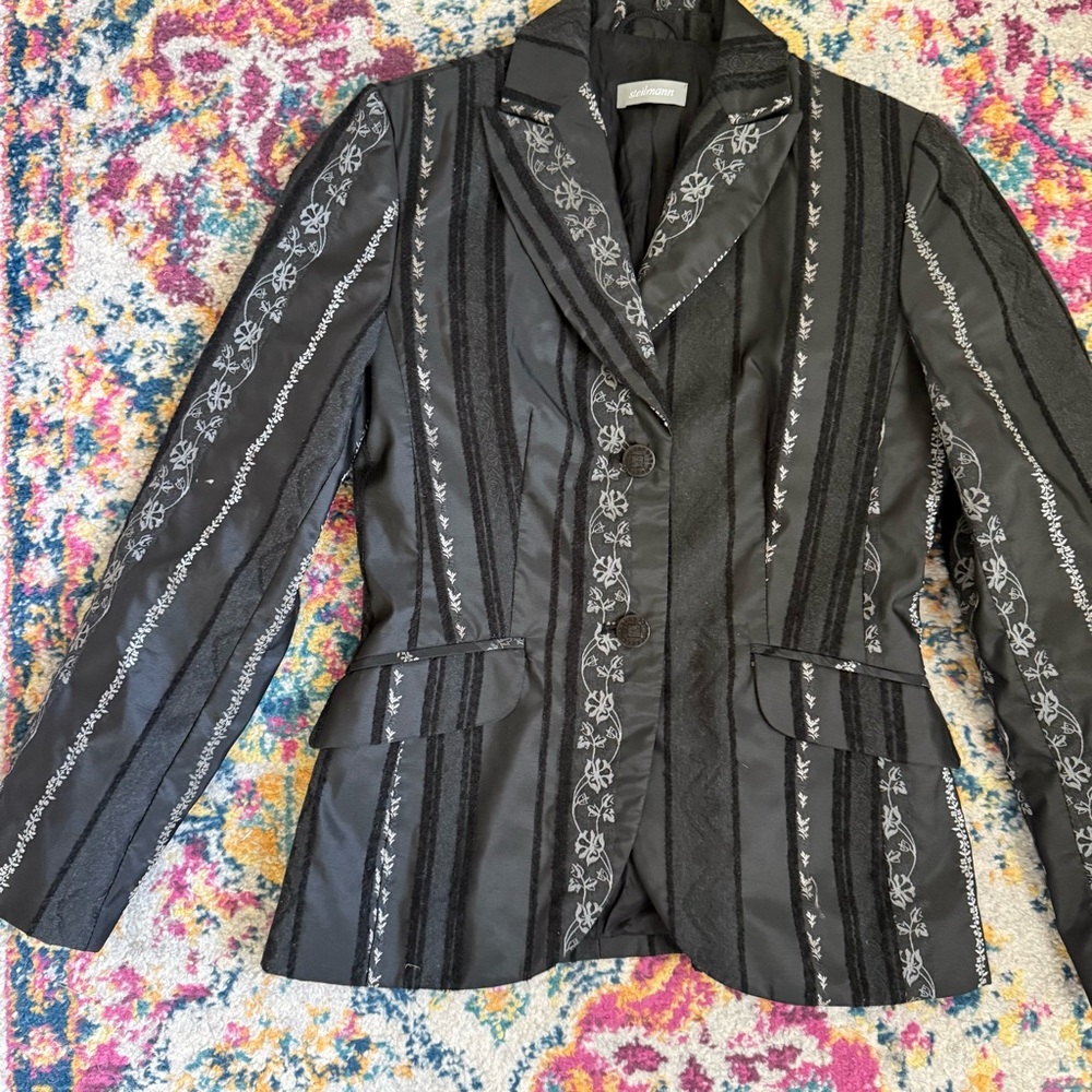 Vintage Gothic Whimsigoth Black Satin Blazer with Silver Embroidery - Picture 6 of 9
